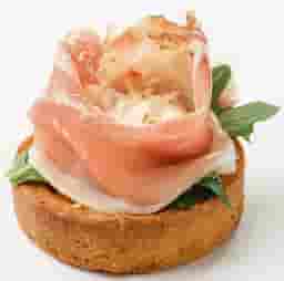 Киш Лорен со шпинатом,рукколой и прошутто