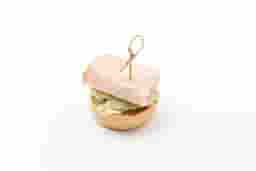 Киш Лорен с грибами,курицей,салатом айсберг и пастромой